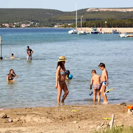 For Families With Children Pasman - 14788